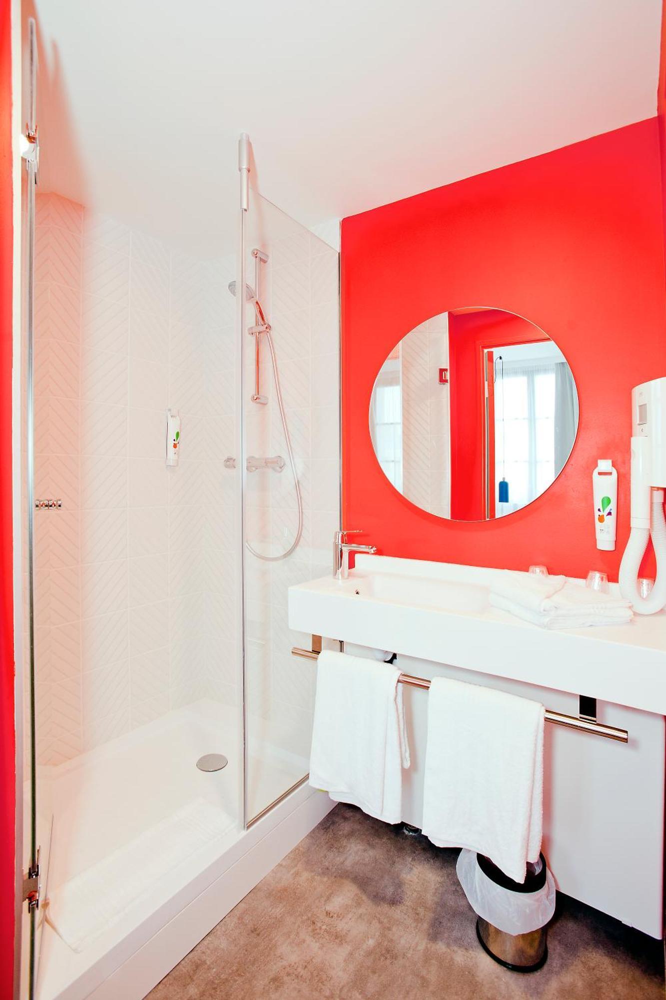 Ibis Styles Chalons En Champagne Centre Hotel Exterior photo