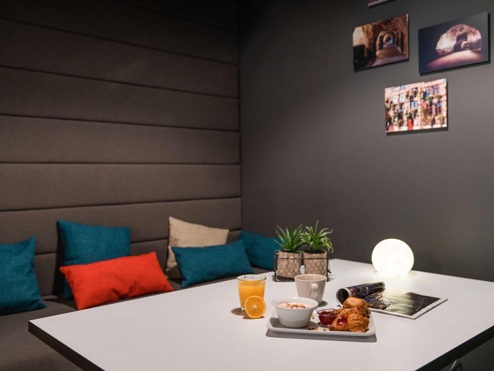Ibis Styles Chalons En Champagne Centre Hotel Exterior photo