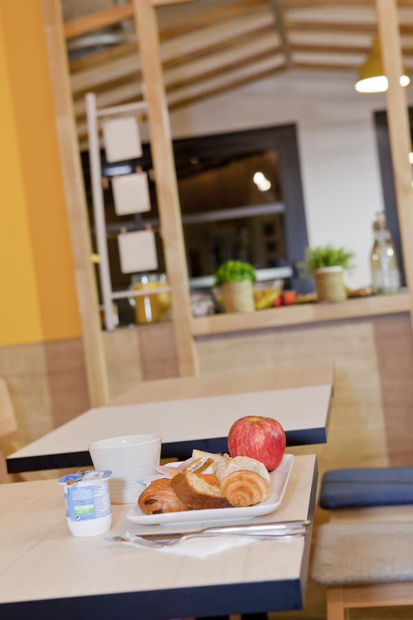 Ibis Styles Chalons En Champagne Centre Hotel Exterior photo